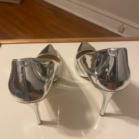 Nine West Silver Pumps - Picture 3 of 6